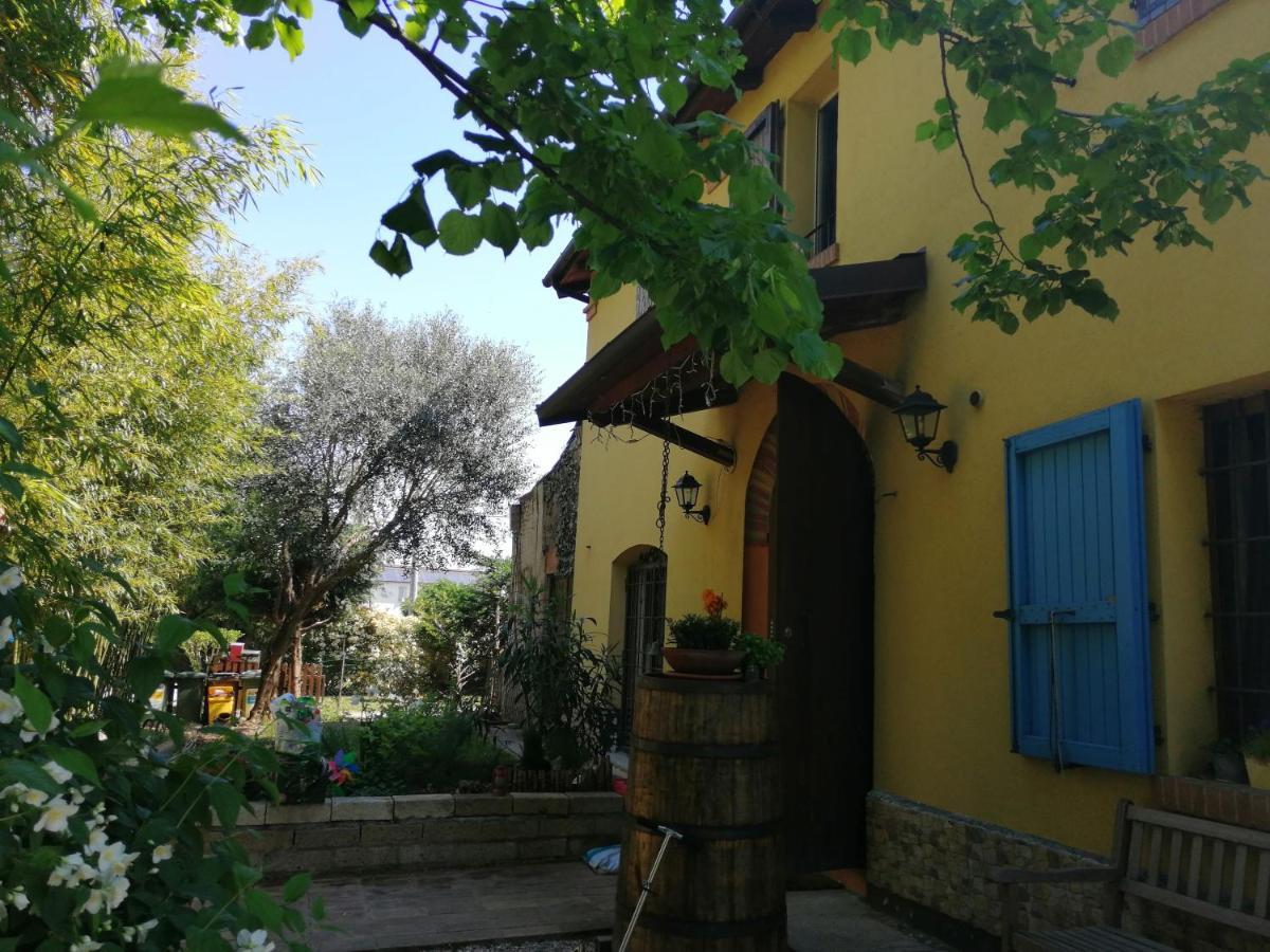 Casetto Rosso Сан Ладзаро ди Савена Екстериор снимка